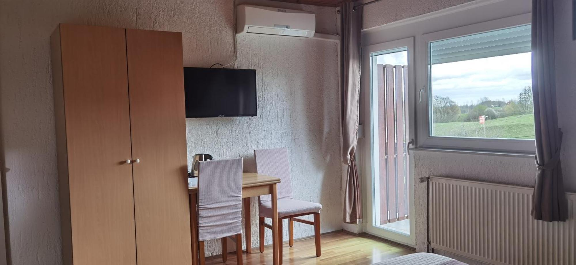 House Viktoria Hotell Selište Drežničko Eksteriør bilde