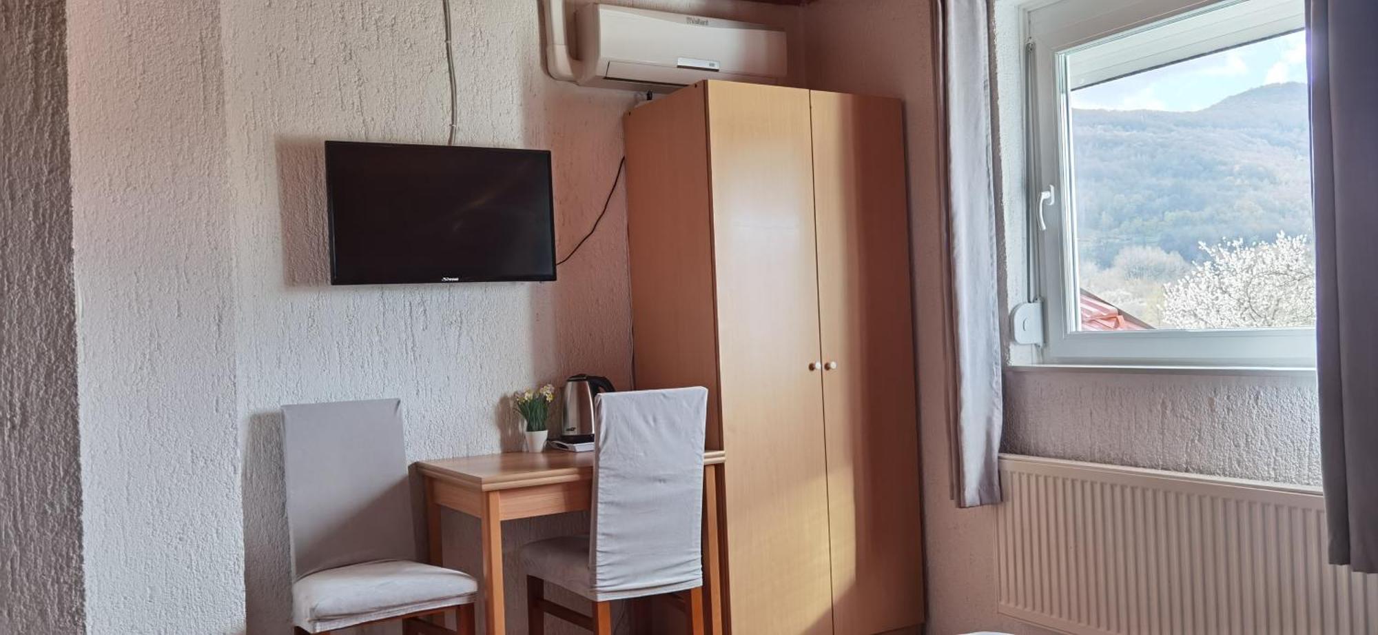 House Viktoria Hotell Selište Drežničko Eksteriør bilde