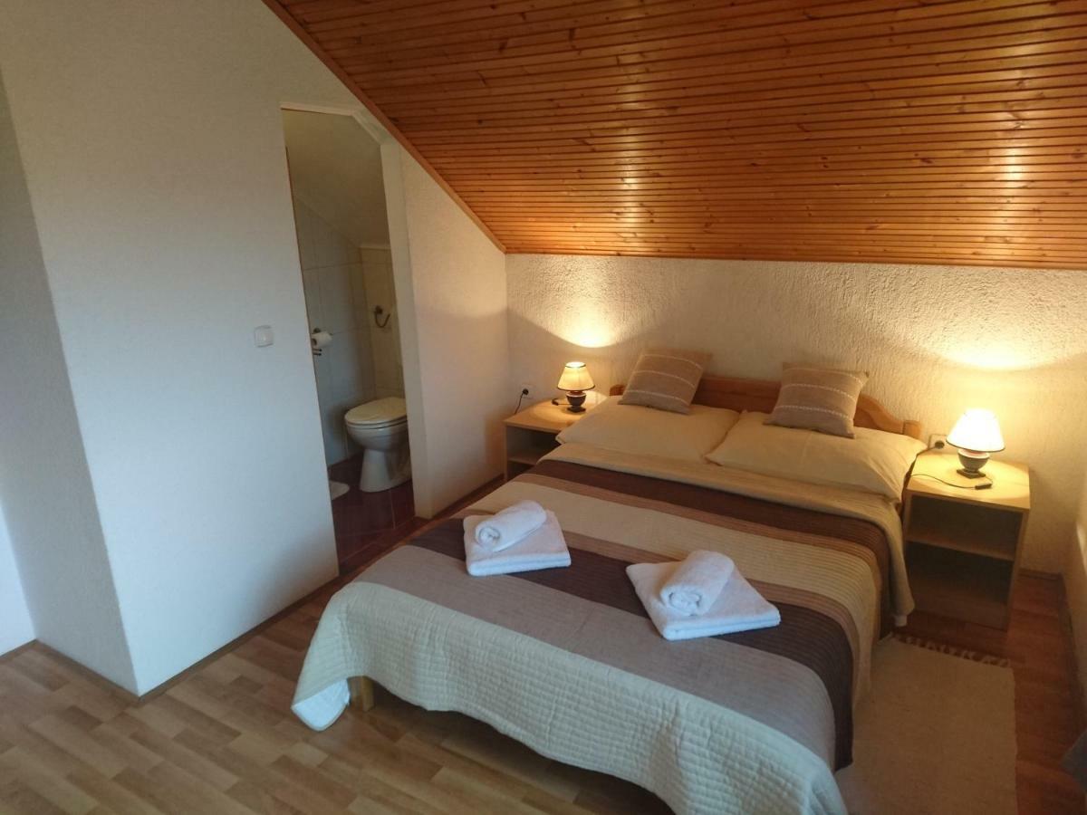 House Viktoria Hotell Selište Drežničko Eksteriør bilde